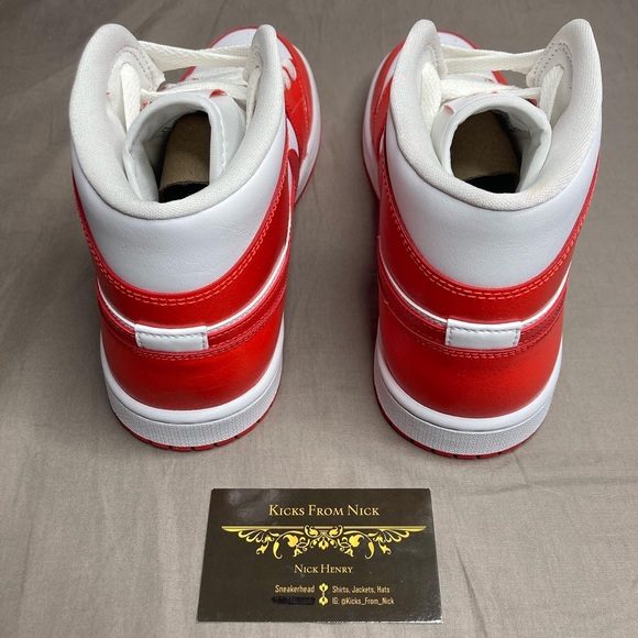 WMNS Air Jordan 1 Mid ‘Habanero Red’ - Picture 5 of 7